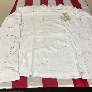 Division E mens long sleeve double look like a layer look.